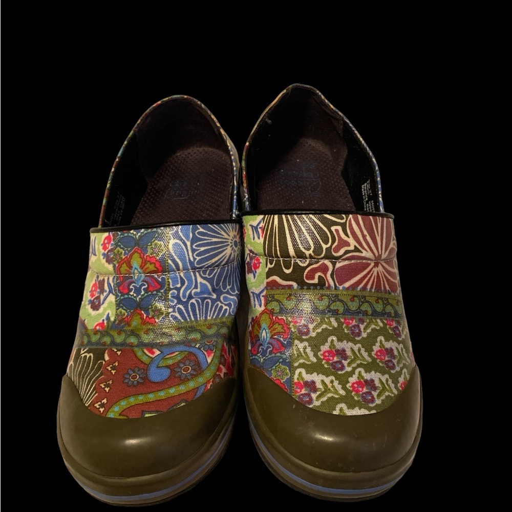 Dansko vegan clogs size 37 gently used - Picture 3 of 8